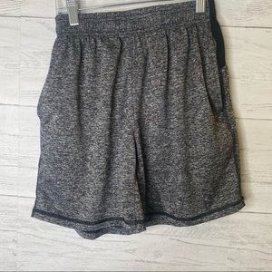 🌈 girls basketball shorts size L